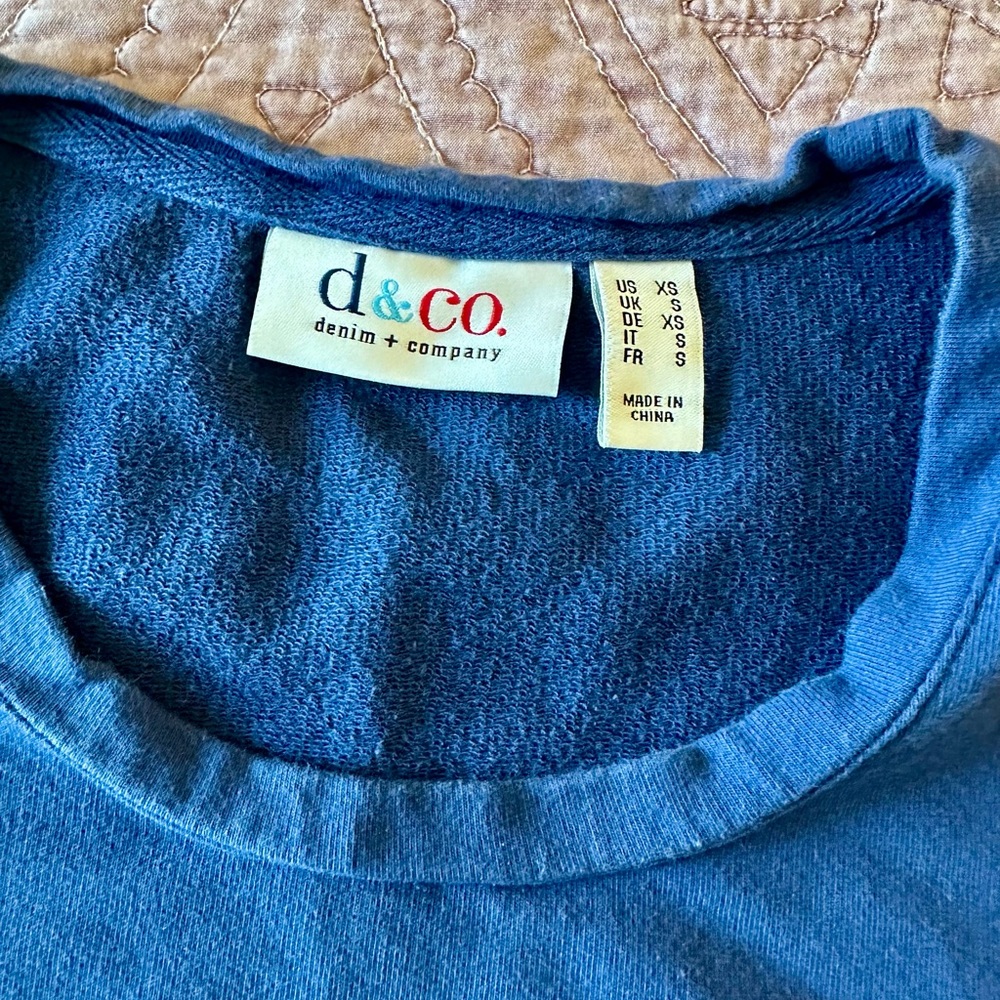 D&Co. Blue and White Ombre Women's Top - XS - Picture 4 of 7